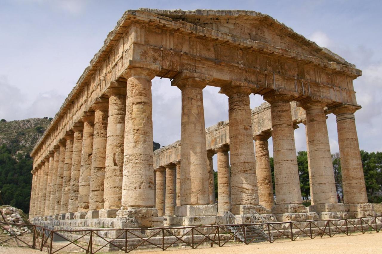 Enny Camere Alcamo Bagian luar foto